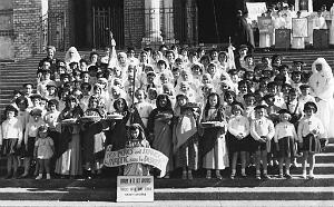 PATRONAGE ORAN DE SAINT EUGENE 1959 DEVANT LA CATHEDRALE